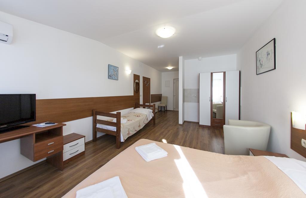 Apartments And Rooms Liburnija Opatija Eksteriør billede