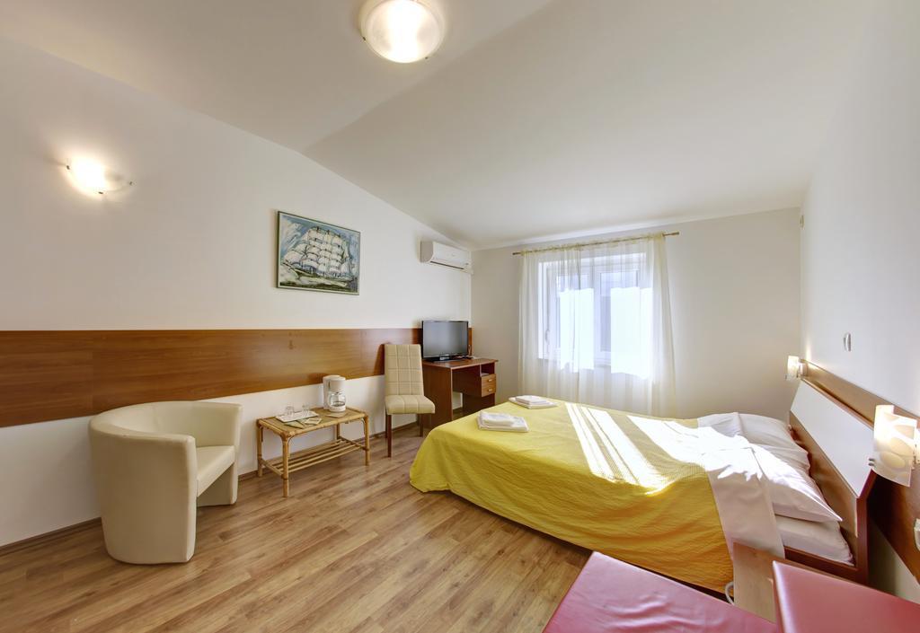 Apartments And Rooms Liburnija Opatija Eksteriør billede
