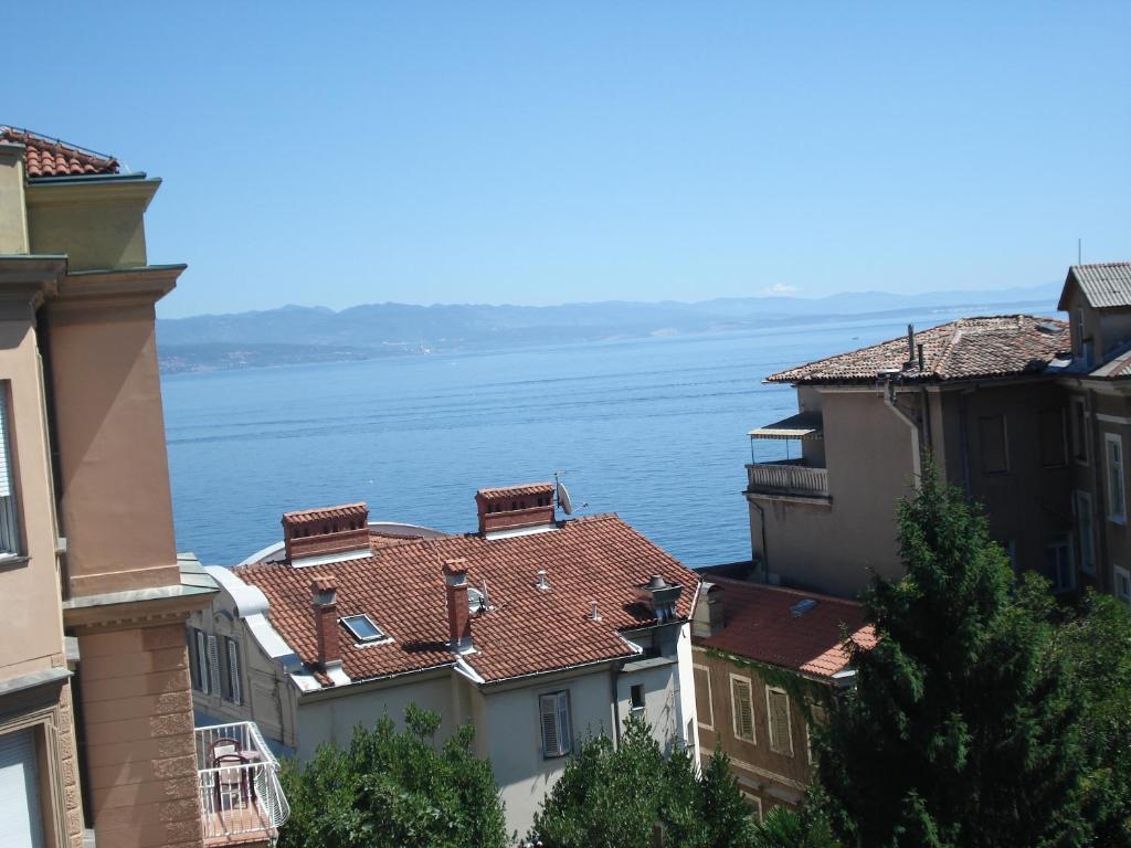 Apartments And Rooms Liburnija Opatija Eksteriør billede