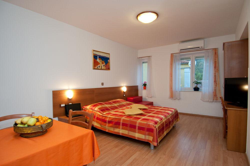 Apartments And Rooms Liburnija Opatija Eksteriør billede